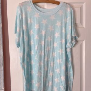 Torrid. Classic Fit Crew.